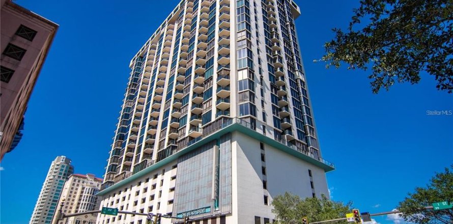 Condo à Saint Petersburg, Floride, 3 chambres  № 1853181