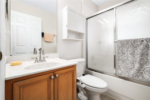 House in Orlando, Florida 4 bedrooms, 162.21 sq.m. № 1877271 - photo 19