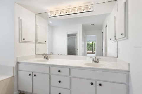 House in Sarasota, Florida 3 bedrooms, 202.16 sq.m. № 1518201 - photo 22