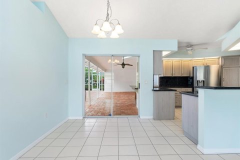 House in Sarasota, Florida 3 bedrooms, 202.16 sq.m. № 1518201 - photo 14