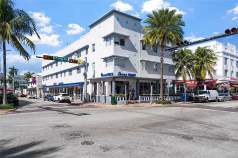 Copropriété à vendre à Miami Beach, Floride: 39.02 m2 № 1974607 - photo 1