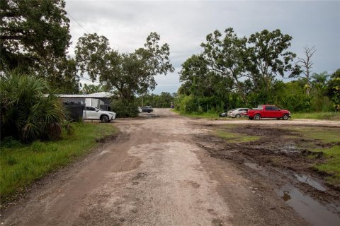 Commercial property in Sarasota, Florida 119.1 sq.m. № 2298572 - photo 8