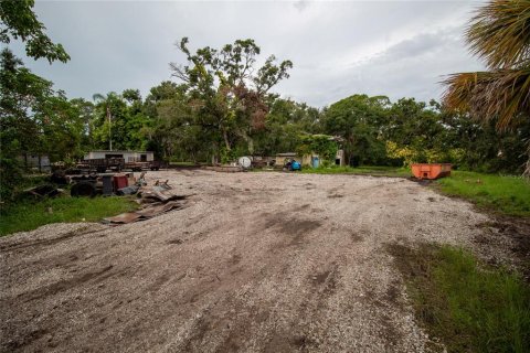Commercial property in Sarasota, Florida 119.1 sq.m. № 2298572 - photo 11
