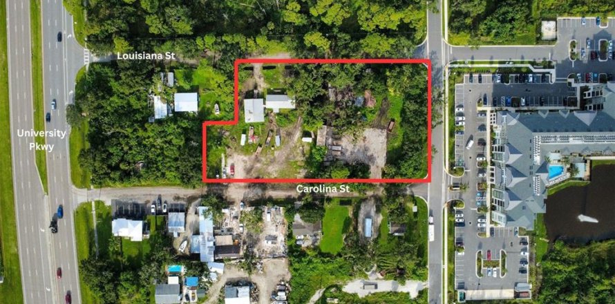 Commercial property in Sarasota, Florida 119.1 sq.m. № 2298572