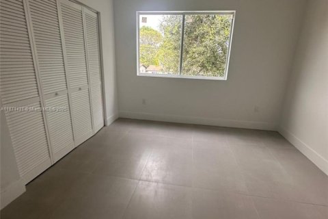 House in Fort Lauderdale, Florida 3 bedrooms, 153.29 sq.m. № 1919982 - photo 12