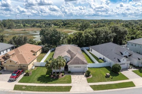 Casa en Land O' Lakes, Florida 3 dormitorios, 210.14 m2 № 2380335