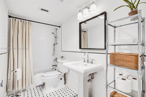 Купить кондоминиум в Холливуд, Флорида 2 спальни, 97.55м2, № 1990859 - фото 13