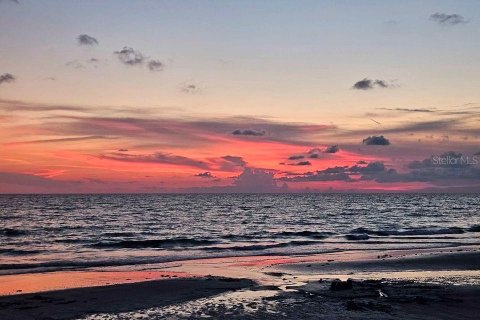 Condo in Redington Shores, Florida, 1 bedroom  № 1534934 - photo 18