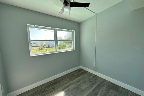 Villa ou maison à louer à Port Charlotte, Floride: 2 chambres, 60.2 m2 № 1833054 - photo 7