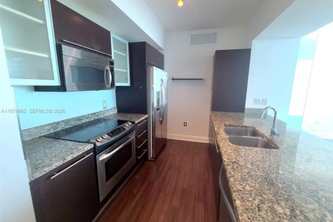 Снять в аренду кондоминиум в Майами, Флорида 2 спальни, 130.06м2, № 2046728 - фото 4