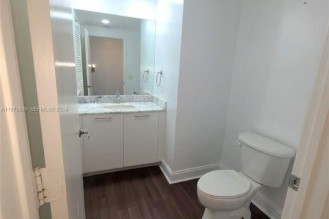 Снять в аренду кондоминиум в Майами, Флорида 2 спальни, 130.06м2, № 2046728 - фото 15