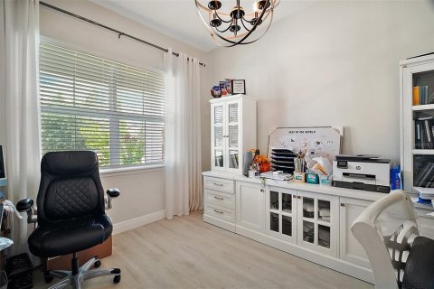 Villa ou maison à louer à Davenport, Floride: 5 chambres, 280.29 m2 № 2342409 - photo 4