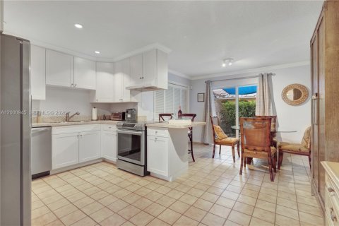 Immobilier commercial à vendre à Vero Beach, Floride: 287.9 m2 № 2268530 - photo 7