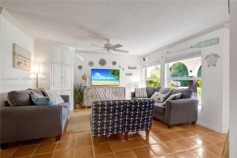 Immobilier commercial à vendre à Vero Beach, Floride: 287.9 m2 № 2268530 - photo 23