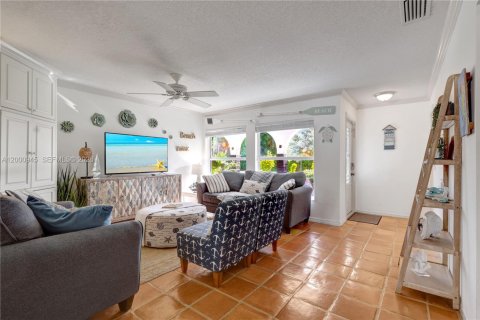 Immobilier commercial à vendre à Vero Beach, Floride: 287.9 m2 № 2268530 - photo 22