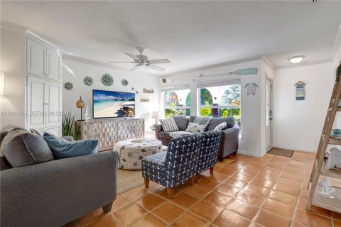 Immobilier commercial à vendre à Vero Beach, Floride: 287.9 m2 № 2268530 - photo 21