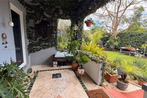 Villa ou maison à louer à Miami, Floride: 3 chambres, 99.41 m2 № 2066566 - photo 3