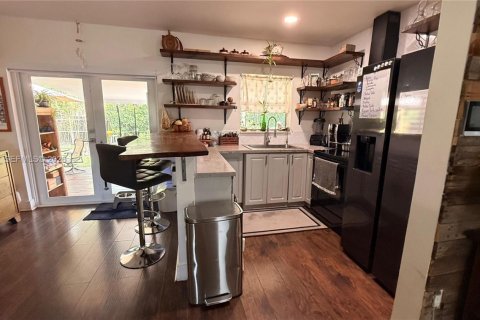 Villa ou maison à louer à Miami, Floride: 3 chambres, 99.41 m2 № 2066566 - photo 14