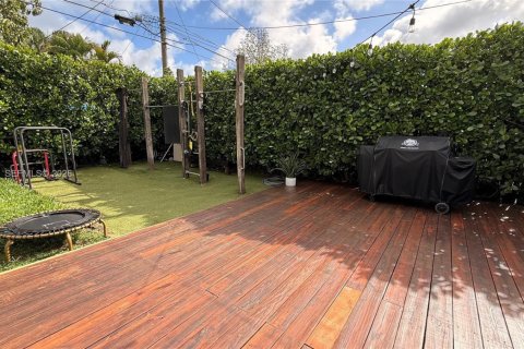 Villa ou maison à louer à Miami, Floride: 3 chambres, 99.41 m2 № 2066566 - photo 29