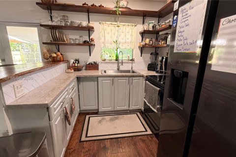 Villa ou maison à louer à Miami, Floride: 3 chambres, 99.41 m2 № 2066566 - photo 12