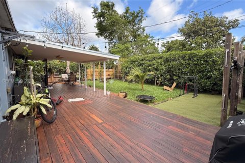 Villa ou maison à louer à Miami, Floride: 3 chambres, 99.41 m2 № 2066566 - photo 30