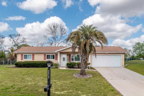 House in Ocala, Florida 2 bedrooms, 100.33 sq.m. № 2211205