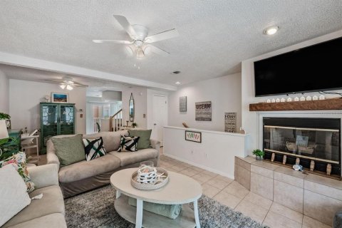 Touwnhouse à vendre à Redington Shores, Floride: 2 chambres, 114.92 m2 № 2212074 - photo 9