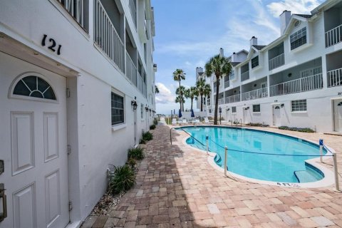Touwnhouse à vendre à Redington Shores, Floride: 2 chambres, 114.92 m2 № 2212074 - photo 5