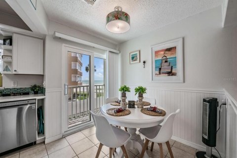 Touwnhouse à vendre à Redington Shores, Floride: 2 chambres, 114.92 m2 № 2212074 - photo 15
