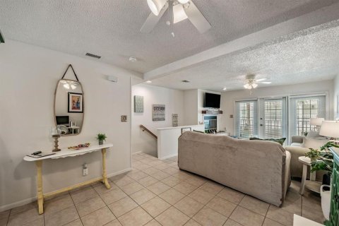 Touwnhouse à vendre à Redington Shores, Floride: 2 chambres, 114.92 m2 № 2212074 - photo 12