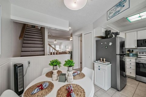 Touwnhouse à vendre à Redington Shores, Floride: 2 chambres, 114.92 m2 № 2212074 - photo 21