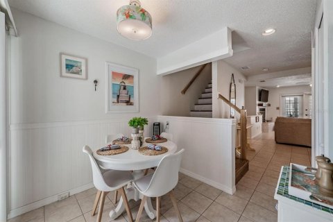 Touwnhouse à vendre à Redington Shores, Floride: 2 chambres, 114.92 m2 № 2212074 - photo 22