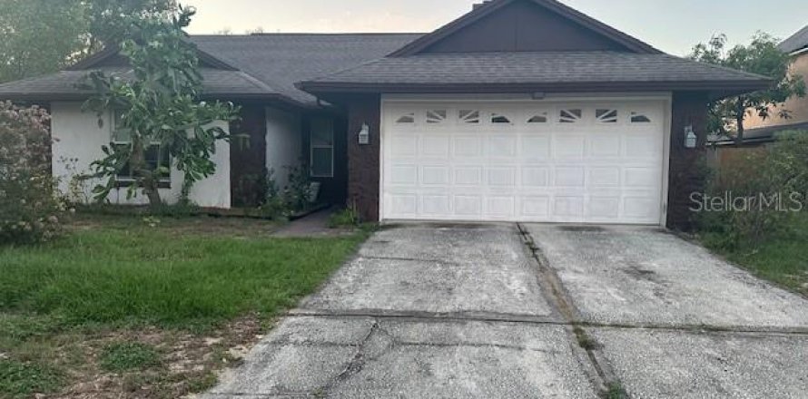 House in Orlando, Florida 3 bedrooms, 122.54 sq.m. № 1778192