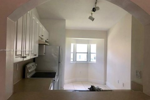 Condo in Homestead, Florida, 2 bedrooms  № 1988584 - photo 5