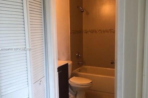 Condo in Homestead, Florida, 2 bedrooms  № 1988584 - photo 17