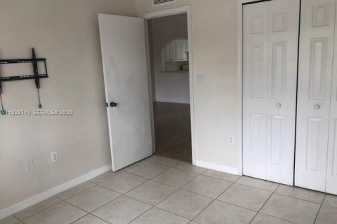 Condo in Homestead, Florida, 2 bedrooms  № 1988584 - photo 15