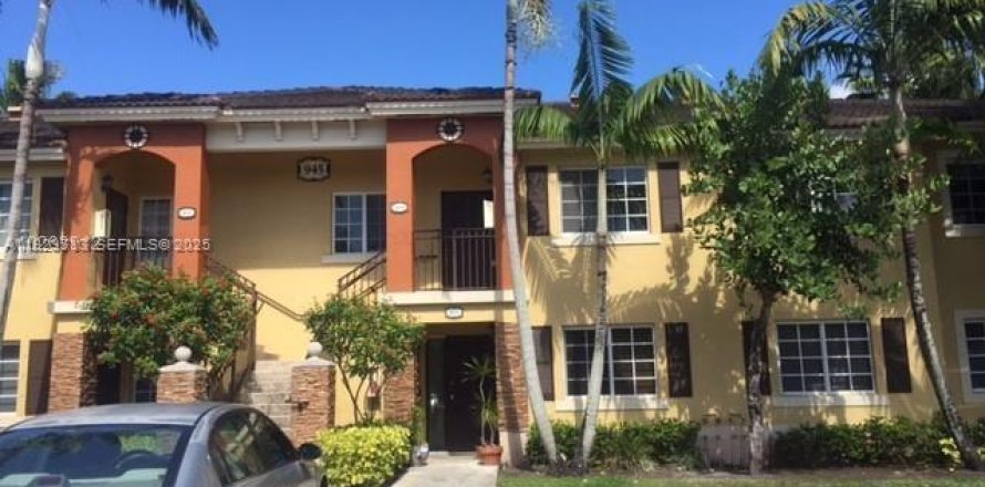 Condo in Homestead, Florida, 2 bedrooms  № 1988584