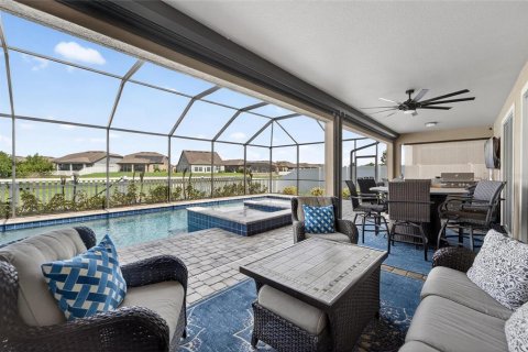 House in Riverview, Florida 6 bedrooms, 397.25 sq.m. № 2091894 - photo 11
