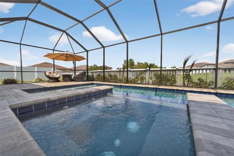 House in Riverview, Florida 6 bedrooms, 397.25 sq.m. № 2091894 - photo 7
