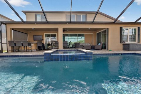 House in Riverview, Florida 6 bedrooms, 397.25 sq.m. № 2091894 - photo 4