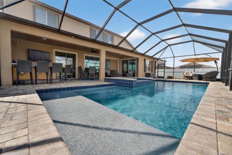 House in Riverview, Florida 6 bedrooms, 397.25 sq.m. № 2091894 - photo 8