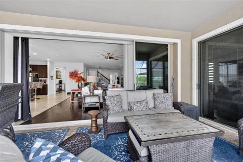 House in Riverview, Florida 6 bedrooms, 397.25 sq.m. № 2091894 - photo 18