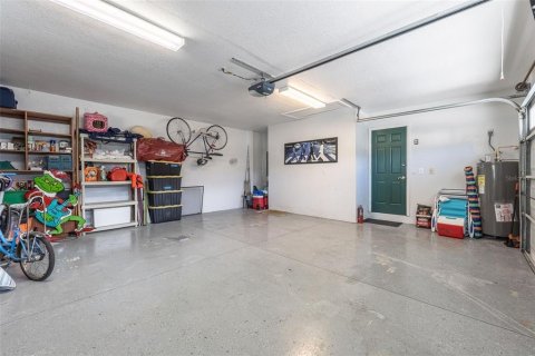 Commercial property in North Fort Myers, Florida 4 bedrooms, 268.12 sq.m. № 2386680 - photo 24