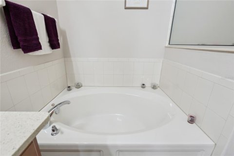Villa ou maison à vendre à Groveland, Floride: 4 chambres, 179.49 m2 № 2199469 - photo 25