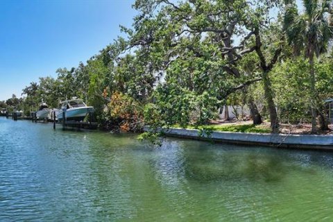 House in Sarasota, Florida 3 bedrooms, 231.88 sq.m. № 1718259 - photo 6
