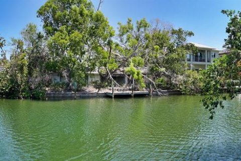 House in Sarasota, Florida 3 bedrooms, 231.88 sq.m. № 1718259 - photo 7