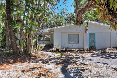 House in Sarasota, Florida 3 bedrooms, 231.88 sq.m. № 1718259 - photo 17