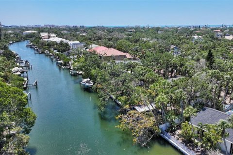 House in Sarasota, Florida 3 bedrooms, 231.88 sq.m. № 1718259 - photo 9