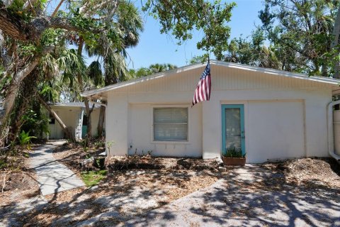 House in Sarasota, Florida 3 bedrooms, 231.88 sq.m. № 1718259 - photo 15