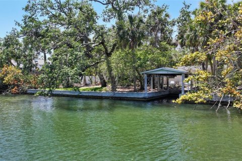 House in Sarasota, Florida 3 bedrooms, 231.88 sq.m. № 1718259 - photo 8